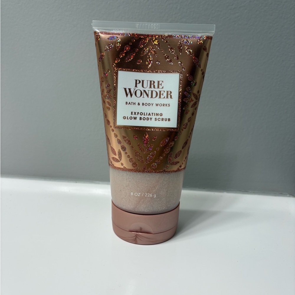 Bath & Body Works Pure Wonder Exfoliating Scrub - Rose Gold